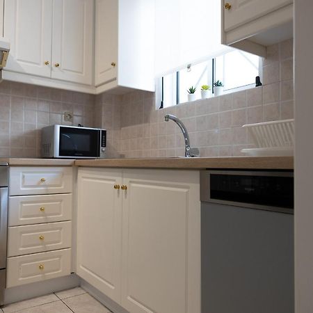 Spacious Apartment Close To The Sea And The City Center Athen Eksteriør billede
