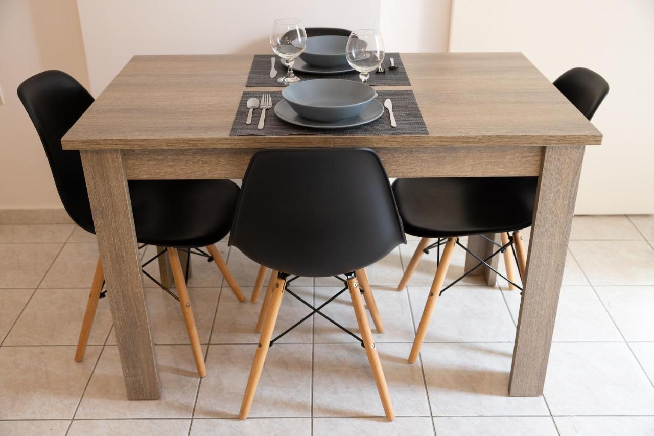 Spacious Apartment Close To The Sea And The City Center Athen Eksteriør billede
