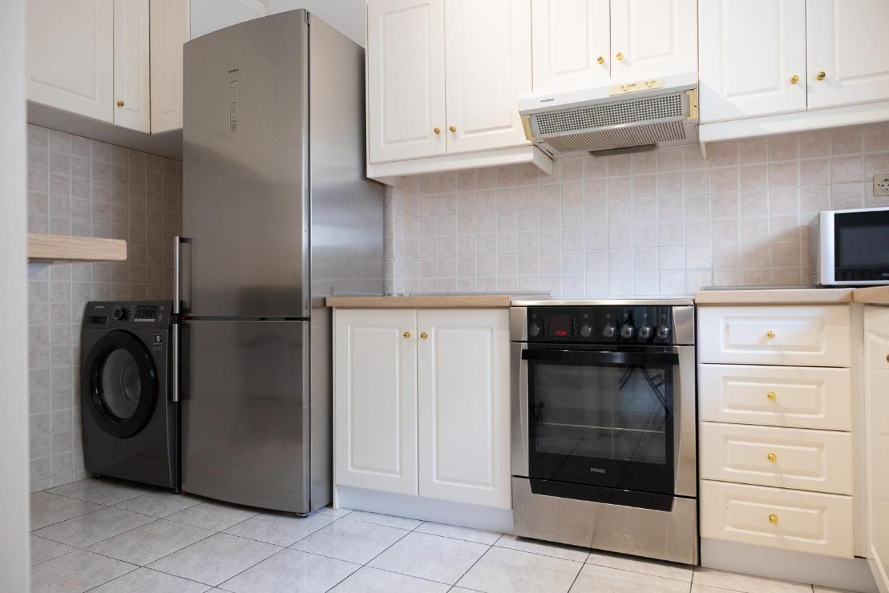 Spacious Apartment Close To The Sea And The City Center Athen Eksteriør billede