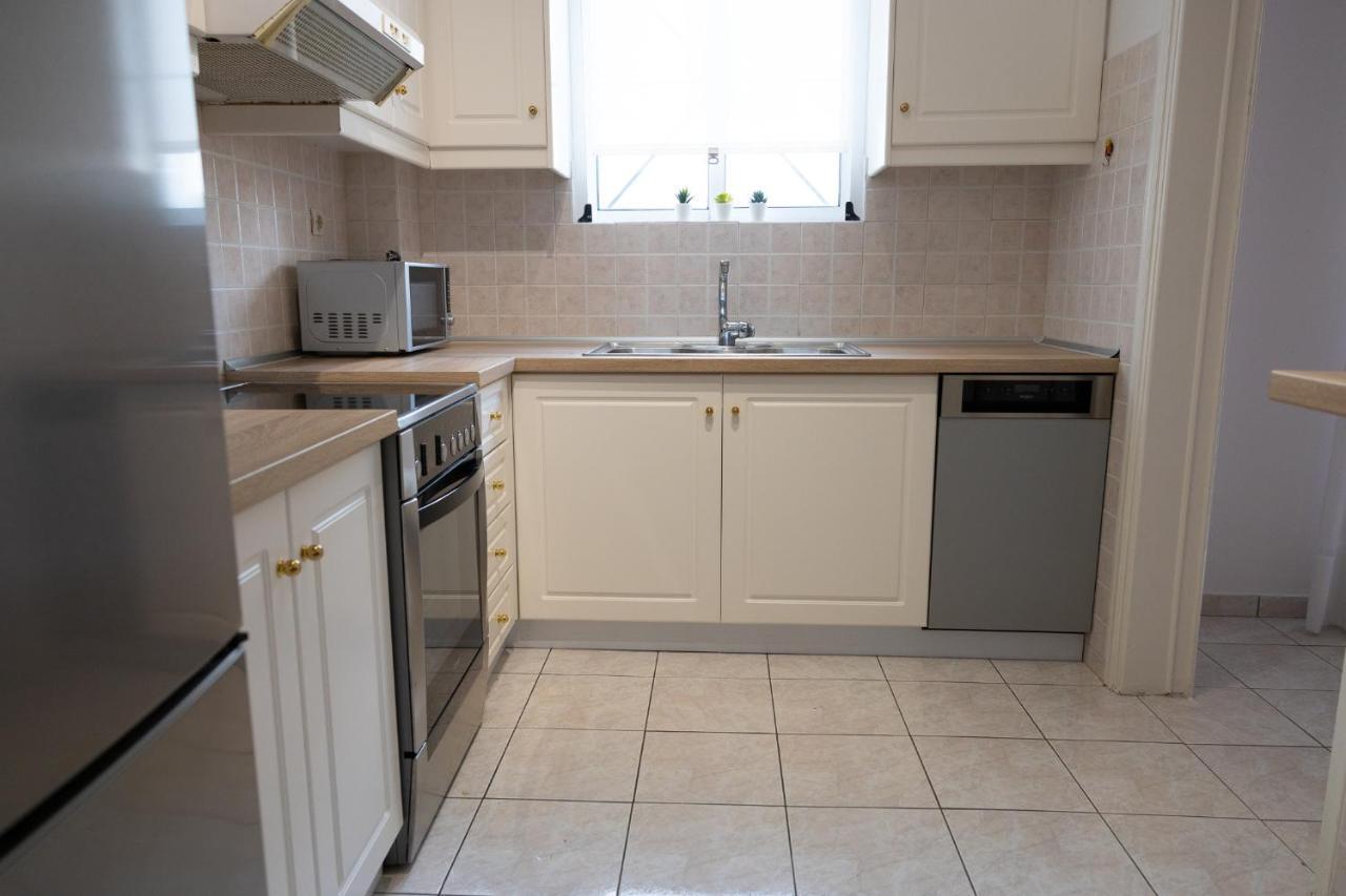 Spacious Apartment Close To The Sea And The City Center Athen Eksteriør billede